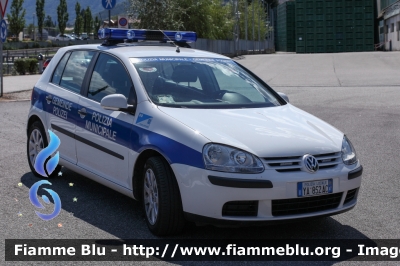 Volkswagen Golf V serie
Polizia Locale Appiano sulla strada del vino (BZ)
Ortspolizei Eppan an der Weinstraße
POLIZIA LOCALE YA 852 AC
Parole chiave: Volkswagen Golf_Vserie POLIZIALOCALEYA852AC