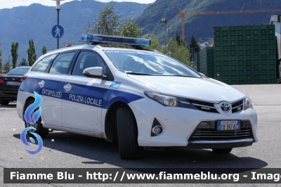 Toyota Auris Hybrid I serie
Polizia Locale Appiano sulla strada del vino (BZ)
Ortspolizei Eppan an der Weinstraße
POLIZIA LOCALE YA 961 AC
Parole chiave: Toyota Auris_Hybrid_Iserie POLIZIALOCALEYA961AC