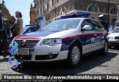 Volkswagen Passat Variant VI Serie
Österreich - Austria
Bundespolizei
Polizia di Stato
Parole chiave: Volkswagen Passat Variant_VISerie_Polizei Austria_Festa_della_Polizia_2009