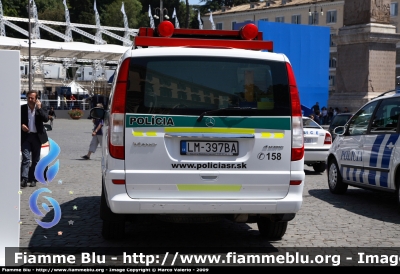 Mercedes-Benz Viano
Slovenská Polícia
Polizia di Stato Slovacchia
Parole chiave: Mercedes-Benz Viano_Policia Slovacchia_Festa_della_Polizia_2009