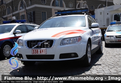 Volvo V70 III serie
Koninkrijk België - Royaume de Belgique - Königreich Belgien - Belgio
Police Fédérale
Wegpolitie - Polizia Stradale
Parole chiave: Volvo V70_IIIserie Festa_della_Polizia_2009