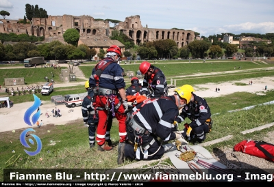 Uniforme VdS Soccorritori
Croce Rossa Italiana
Foto 06
Parole chiave: Uniforme_VdS_Soccorritori CRI