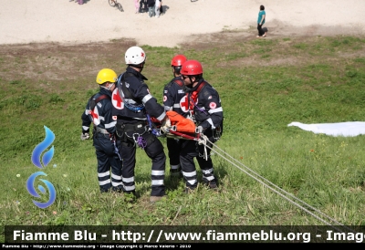 Uniforme VdS Soccorritori
Croce Rossa Italiana
Foto 10
Parole chiave: Uniforme_VdS_Soccorritori CRI