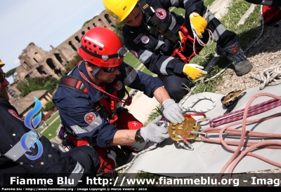 Uniforme VdS Soccorritori
Croce Rossa Italiana
Foto 17
Parole chiave: Uniforme_VdS_Soccorritori CRI