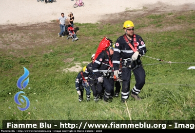 Uniforme VdS Soccorritori
Croce Rossa Italiana
Foto 26
Parole chiave: Uniforme_VdS_Soccorritori CRI