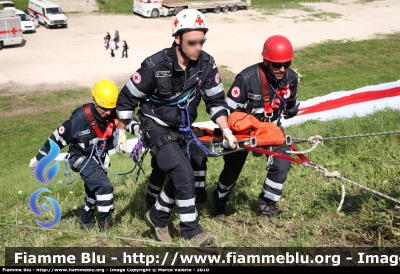 Uniforme VdS Soccorritori
Croce Rossa Italiana
Foto 33
Parole chiave: Uniforme_VdS_Soccorritori CRI