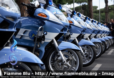 Bmw R850RT II serie
Polizia Di Stato
Polizia Stradale
Parole chiave: Bmw R850RT_IIserie Festa_Della_Repubblica_2009