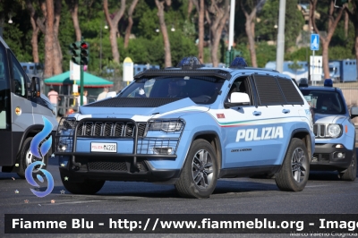 Jeep Grand Cherokee IV serie restyle
Polizia di Stato
Reparto Mobile
Decorazione Grafica Artlantis
POLIZIA M4220
Parole chiave: Jeep Grand_Cherokee_IVserie_restyle POLIZIAM4220