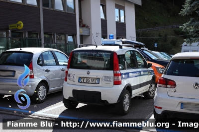 Fiat Nuova Panda Climbing 4x4 I serie
Polizia Municipale - Gemeindepolizei - Polizai de Chemun
Selva di Val Gardena - Wolkenstein in Gröden - Sëlva (BZ)
Parole chiave: Fiat Nuova_Panda_Climbing_4x4_Iserie