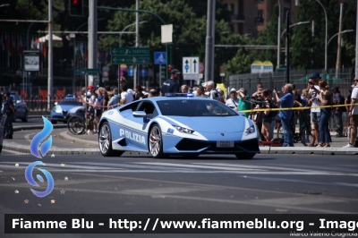 Lamborghini Huracan LP 610-4
Polizia Di Stato
Polizia Stradale
Allestimento Lamborghini
Decorazione Grafica Artlantis
POLIZIA H8862
Parole chiave: Lamborghini Huracan_LP_610-4 POLIZIAH8862