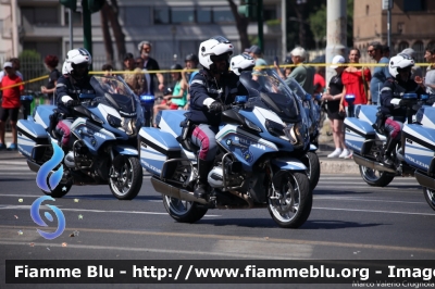 Bmw R1200RT II serie
Polizia di Stato
Polizia Stradale
Parole chiave: Bmw R1200RT_IIserie