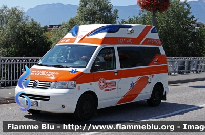 Volkswagen Transporter T5
Croce Bianca Nova Levante
Weisses Kreuz Welschnofen
Allestimento "Hornis Silverline" di Ambulanz Mobile
WK 485
PC ZS 0GR
Parole chiave: Volkswagen Transporter_T5 Ambulanza PCZS0GR