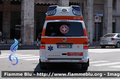 Volkswagen Transporter T5
Croce Bianca Vipiteno
Weisses Kreuz Sterzing 
Allestimento "Hornis Silverline" di Ambulanz Mobile
WK 804
PC ZS 0HF
Parole chiave: Volkswagen Transporter_T5 Ambulanza PCZS0HF