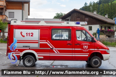 Mercedes-Benz Sprinter 4x4 II serie
Vigili del Fuoco
Unione Distrettuale Alta Pusteria
Corpo Volontario di Sesto (BZ)
Bezirksverband Oberpustertal
Freiwillige Fuerwehr Sexten
Allestito Kofler
VF 123 BZ
Parole chiave: Mercedes-Benz Sprinter_4x4_IIserie VF123BZ