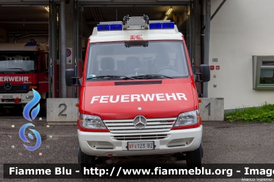 Mercedes-Benz Sprinter 4x4 II serie
Vigili del Fuoco
Unione Distrettuale Alta Pusteria
Corpo Volontario di Sesto (BZ)
Bezirksverband Oberpustertal
Freiwillige Fuerwehr Sexten
Allestito Kofler
VF 123 BZ
Parole chiave: Mercedes-Benz Sprinter_4x4_IIserie VF123BZ