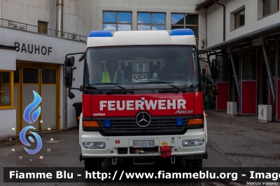 Mercedes-Benz Atego 4x4 I serie
Vigili del Fuoco
Unione Distrettuale Alta Pusteria
Corpo Volontario di Sesto (BZ)
Bezirksverband Oberpustertal
Freiwillige Fuerwehr Sexten
Allestito Rosenbauer
VF 22J BZ
Parole chiave: Mercedes-Benz Atego_4x4_Iserie VF22JBZ