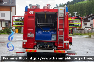 Mercedes-Benz Atego 4x4 I serie
Vigili del Fuoco
Unione Distrettuale Alta Pusteria
Corpo Volontario di Sesto (BZ)
Bezirksverband Oberpustertal
Freiwillige Fuerwehr Sexten
Allestito Rosenbauer
VF 22J BZ
Parole chiave: Mercedes-Benz Atego_4x4_Iserie VF22JBZ