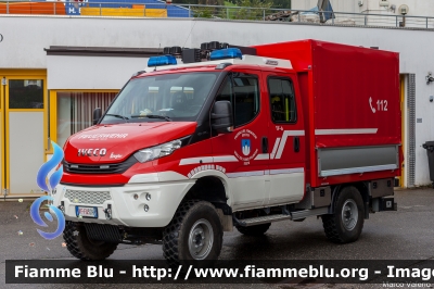 Iveco Daily 4x4 VI serie
Vigili del Fuoco
Unione Distrettuale Alta Pusteria
Corpo Volontario di Sesto (BZ)
Bezirksverband Oberpustertal
Freiwillige Fuerwehr Sexten
Allestito Ziegler
VF FW 3CH
Parole chiave: Iveco Daily_4x4_VIserie VFFW3CH