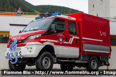 Iveco Daily 4x4 VI serie
Vigili del Fuoco
Unione Distrettuale Alta Pusteria
Corpo Volontario di Sesto (BZ)
Bezirksverband Oberpustertal
Freiwillige Fuerwehr Sexten
Allestito Ziegler
VF FW 3CH
Parole chiave: Iveco Daily_4x4_VIserie VFFW3CH