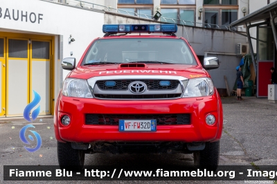 Toyota Hilux IV serie
Vigili del Fuoco
Unione Distrettuale Alta Pusteria
Corpo Volontario di Sesto (BZ)
Bezirksverband Oberpustertal
Freiwillige Fuerwehr Sexten
Allestito Ziegler
VF FW 32D
Parole chiave: Toyota Hilux_IVserie VFFW32D