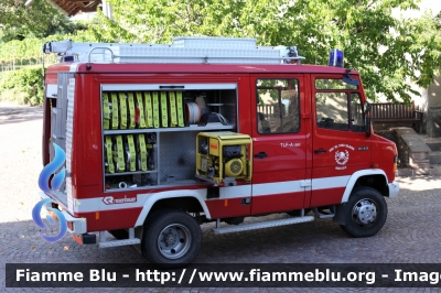 Mercedes-Benz 8140
Vigili del Fuoco
Unione Distrettuale di Bolzano
Corpo Volontario di Monticolo
Freiwillige Feuerwehr Montiggl
Allestimento Rosenbauer
VF 07K BZ
Parole chiave: Mercedes-Benz 8140 VF07KBZ