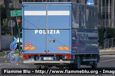 Iveco EuroCargo 100E18 I serie
Polizia di Stato
Banda Musicale
POLIZIA F0816
Parole chiave: Iveco EuroCargo_100E18_Iserie POLIZIAF0816 Festa_della_repubblica_2018