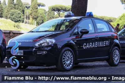 Fiat Punto VI serie
Carabinieri
Polizia Militare presso Aeronautica Militare
AM CR 394
Parole chiave: Fiat Punto_VIserie AMCR394 Festa_della_repubblica_2018