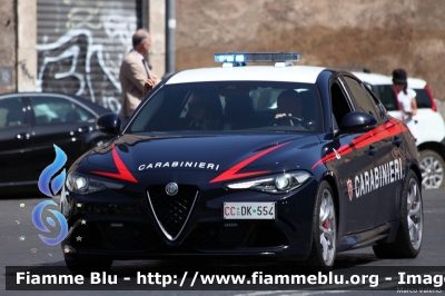 Alfa-Romeo Nuova Giulia Quadrifoglio
Carabinieri
Nucleo Operativo e RadioMobile di Roma
CC DK 554
Parole chiave: Alfa-Romeo Nuova_Giulia_Quadrifoglio CCDK554 Festa_della_repubblica_2018