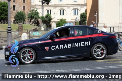 Alfa-Romeo Nuova Giulia Quadrifoglio
Carabinieri
Nucleo Operativo e RadioMobile di Roma
CC DK 554
Parole chiave: Alfa-Romeo Nuova_Giulia_Quadrifoglio CCDK554 Festa_della_repubblica_2018