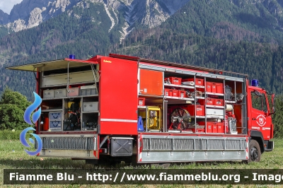 Mercedes-Benz 1124
Vigili del Fuoco
Unione Distrettuale Alta Pusteria
Bezirksverband Oberpustertal
Veicolo Ospitato dal Corpo Volontario di Dobbiaco
Allestito Schmitz
VF 0EK BZ
Parole chiave: Mercedes-Benz 1124 VF0EKBZ