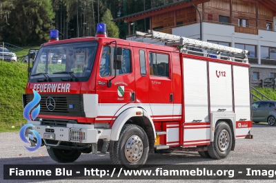 Merceds-Benz 1227
Vigili del Fuoco
Unione Distrettuale Alta Pusteria
Corpo Volontario di Valdaora di Sopra (BZ)
Bezirksverband Oberpustertal
Freiwillige Fuerwehr Oberolang
Allestito Rosenbauer
VF 09H BZ
Parole chiave: Merceds-Benz 1227 VF09HBZ