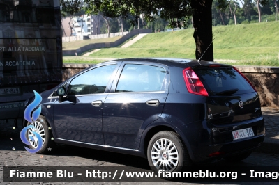 Fiat Grande Punto
Aereonautica Militare Italiana
AM CL 345
Parole chiave: Fiat Grande_Punto AMCL345