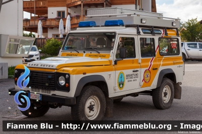 Land-Rover Defender 110
Corpo Nazionale Soccorso Alpino e Speleologico
Stazione Sesto (BZ)
Bergrettung Sexten
Allestito Mobiltec
PC ZS 0SX
Parole chiave: Land-Rover Defender_110 PCZS0SX