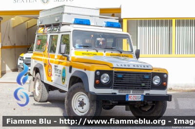 Land-Rover Defender 110
Corpo Nazionale Soccorso Alpino e Speleologico
Stazione Sesto (BZ)
Bergrettung Sexten
Allestito Mobiltec
PC ZS 0SX
Parole chiave: Land-Rover Defender_110 PCZS0SX