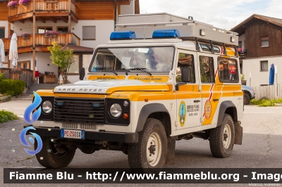 Land-Rover Defender 110
Corpo Nazionale Soccorso Alpino e Speleologico
Stazione Sesto (BZ)
Bergrettung Sexten
Allestito Mobiltec
PC ZS 0SX
Parole chiave: Land-Rover Defender_110 PCZS0SX