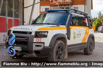 Land-Rover Defender Hardtop 110 II serie
Corpo Nazionale Soccorso Alpino e Speleologico
Stazione Sesto (BZ)
Bergrettung Sexten
Allestito Kofler
PC ZS 1FN
Parole chiave: Land-Rover Defender_Hardtop_110_IIserie PCZS1FN