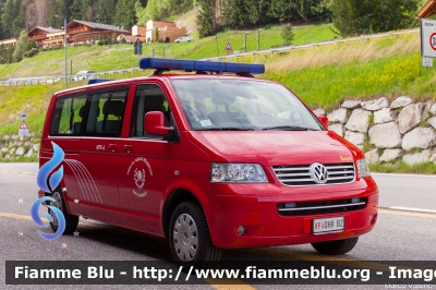 Volkswagen Transporter T5
Vigili del Fuoco
Unione Distrettuale Alta Pusteria
Corpo Volontario di San Candido (BZ)
Bezirksverband Oberpustertal
Freiwillige Fuerwehr Innichen
Allestito Ziegler
VF 0HV BZ
Parole chiave: Volkswagen Transporter_T5 VF0HVBZ