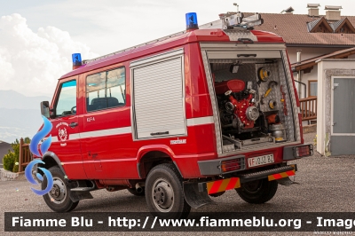 Iveco Daily 4x4 II serie
Vigili del Fuoco
Unione Distrettuale Valle Isarco
Corpo Volontario di Maranza (BZ)
Freiwillige Feuerwehr Meransen
Allestimento Rosenbauer
VF 0JZ BZ
Parole chiave: Iveco Daily_4x4_IIserie VF0JZBZ