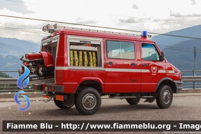 Iveco Daily 4x4 II serie
Vigili del Fuoco
Unione Distrettuale Valle Isarco
Corpo Volontario di Maranza (BZ)
Freiwillige Feuerwehr Meransen
Allestimento Rosenbauer
VF 0JZ BZ
Parole chiave: Iveco Daily_4x4_IIserie VF0JZBZ