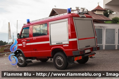 Iveco Daily 4x4 II serie
Vigili del Fuoco
Unione Distrettuale Valle Isarco
Corpo Volontario di Maranza (BZ)
Freiwillige Feuerwehr Meransen
Allestimento Rosenbauer
VF 0JZ BZ
Parole chiave: Iveco Daily_4x4_IIserie VF0JZBZ