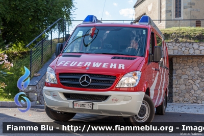 Mercedes-Benz Sprinter III serie
Vigili del Fuoco
Unione Distrettuale Valle Isarco
Corpo Volontario di Fiumes (BZ)
Freiwillige Feuerwehr Viumes
Allestimento Walser
VF 0MX BZ
Parole chiave: Mercedes-Benz Sprinter_IIIserie VF0MXBZ