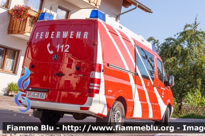 Mercedes-Benz Sprinter III serie
Vigili del Fuoco
Unione Distrettuale Valle Isarco
Corpo Volontario di Fiumes (BZ)
Freiwillige Feuerwehr Viumes
Allestimento Walser
VF 0MX BZ
Parole chiave: Mercedes-Benz Sprinter_IIIserie VF0MXBZ