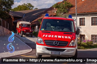 Mercedes-Benz Sprinter III serie
Vigili del Fuoco
Unione Distrettuale Valle Isarco
Corpo Volontario di Fiumes (BZ)
Freiwillige Feuerwehr Viumes
Allestimento Walser
VF 0MX BZ
Parole chiave: Mercedes-Benz Sprinter_IIIserie VF0MXBZ