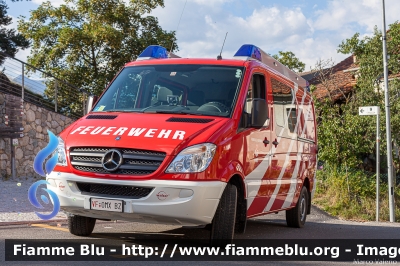 Mercedes-Benz Sprinter III serie
Vigili del Fuoco
Unione Distrettuale Valle Isarco
Corpo Volontario di Fiumes (BZ)
Freiwillige Feuerwehr Viumes
Allestimento Walser
VF 0MX BZ
Parole chiave: Mercedes-Benz Sprinter_IIIserie VF0MXBZ