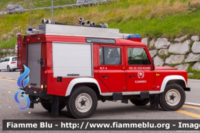 Land-Rover Defender 110
Vigili del Fuoco
Unione Distrettuale Alta Pusteria
Corpo Volontario di San Candido (BZ)
Bezirksverband Oberpustertal
Freiwillige Fuerwehr Innichen
Allestito Ziegler
VF 1E9 BZ
Parole chiave: Land-Rover Defender_110 VF1E9BZ