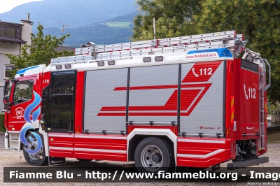 Mercedes-Benz Atego IV serie
Vigili del Fuoco
Unione Distrettuale Valle Isarco
Corpo Volontario di Millan (BZ)
Freiwillige Feuerwehr Milland
Allestimento Rosenbauer
VF 27Z BZ
Parole chiave: Mercedes-Benz Atego_IVserie VF27ZBZ