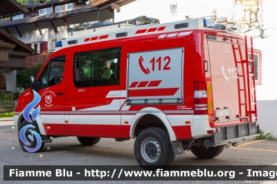 Achleitner Mantra 4x4 II serie
Vigili del Fuoco
Unione Distrettuale Alta Pusteria
Corpo Volontario di Moso-Sesto (BZ)
Bezirksverband Oberpustertal
Freiwillige Fuerwehr Moos-Sexten
Allestio Kofler
VF FW 37B
Parole chiave: Achleitner Mantra_4x4_IIserie VFFW37B