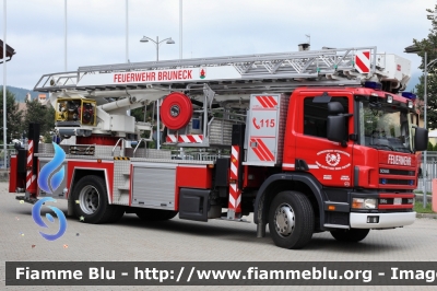 Scania 114G340
Vigili del Fuoco
Unione Distrettuale Bassa Val Pusteria (BZ)
Bezirksverband Unterpustertal
Veicolo ospitato dal Corpo di Brunico
Allestimento Bronto Skylift
VF 12T BZ
Parole chiave: Scania 114G340 VF12TBZ