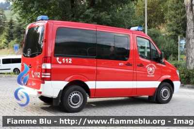 Mercedes-Benz Sprinter 4x4 III serie
Vigili del Fuoco
Unione Distrettuale di Alta Val Puteria
Corpo Volontario di Monguelfo
Freiwillige Feuerwehr Welsberg
Allestimento Brandschutz
VF FW 2ZG BZ
Parole chiave: Mercedes-Benz Sprinter_4x4_IIIserie VFFW2ZGBZ