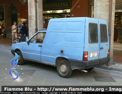 Fiat Fiorino II Serie
Polizia di Stato
POLIZIA A6541
Parole chiave: Fiat_Fiorino_polizia